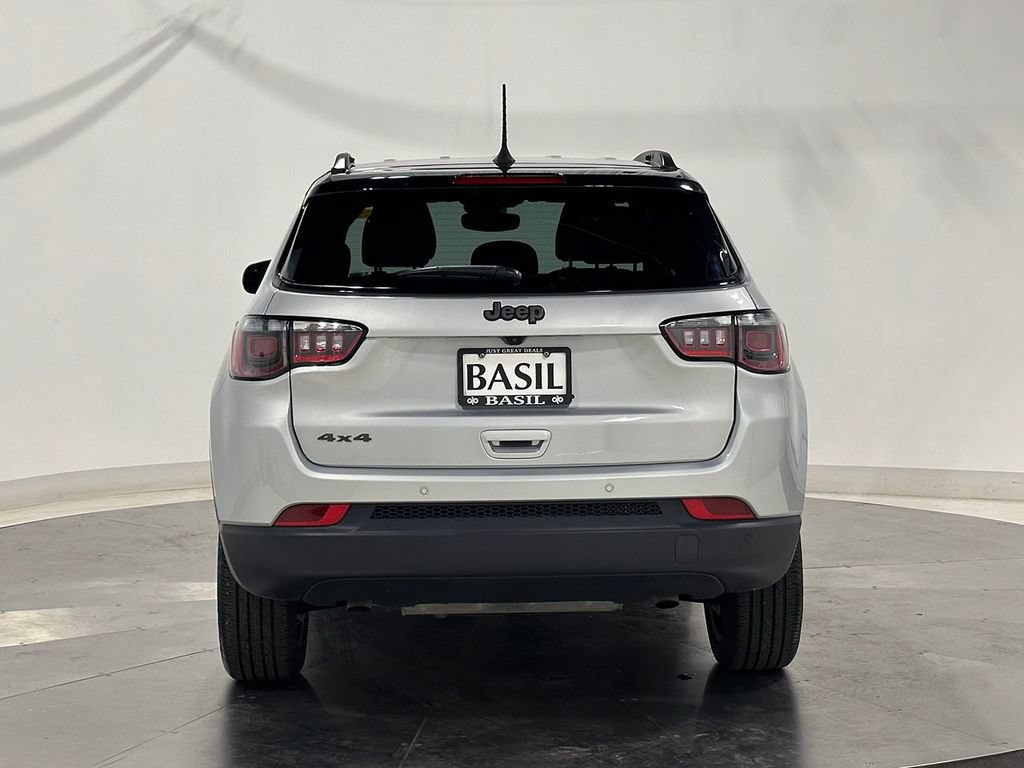 Used 2026 Jeep Compass Limited AWD/4WD image 12