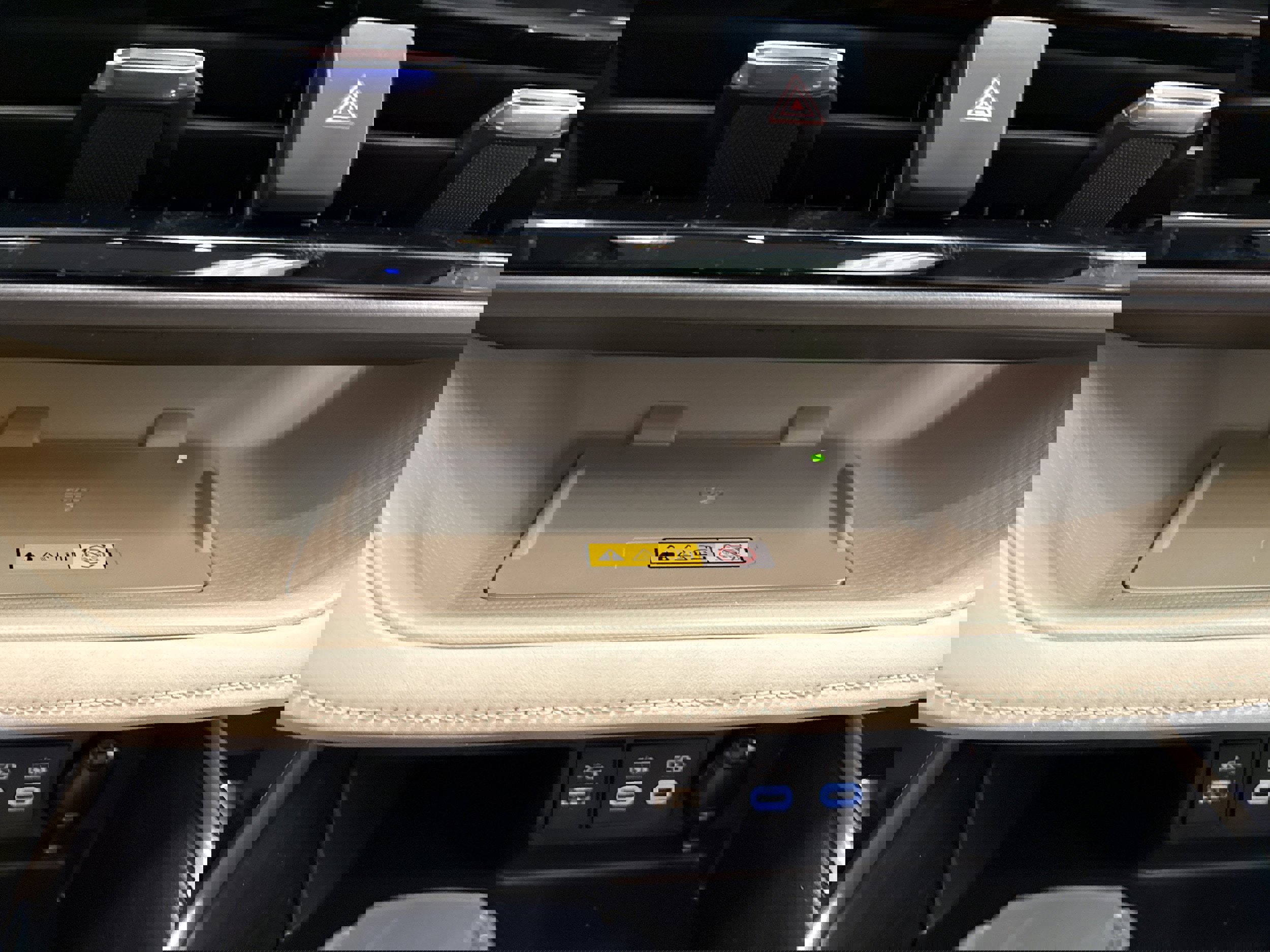 Used 2023 Toyota Highlander Limited image 54