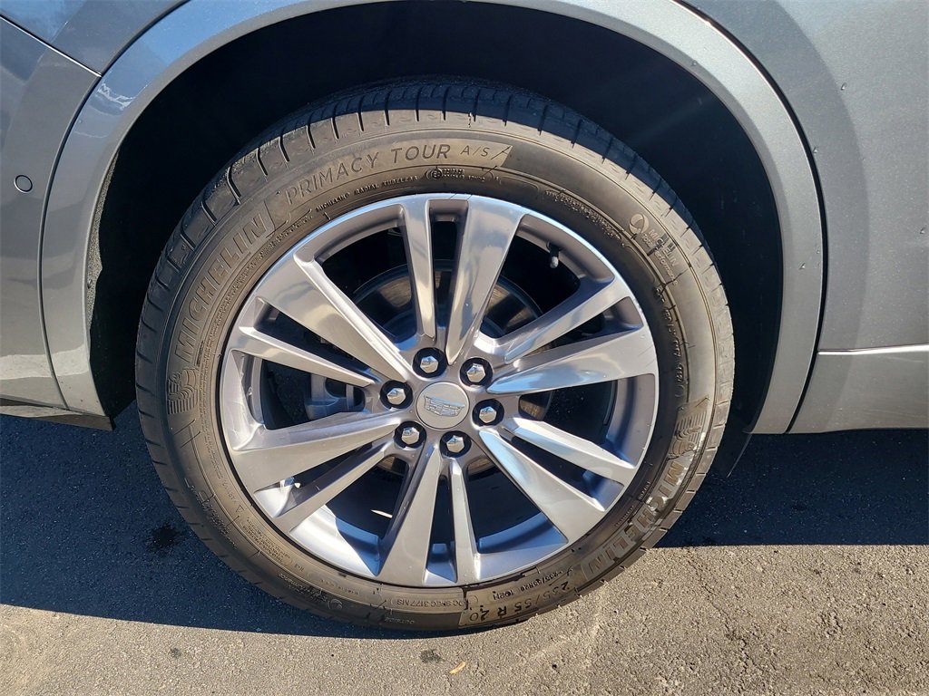 Used 2024 Cadillac XT6 Premium Luxury w/ Technology Package image 5