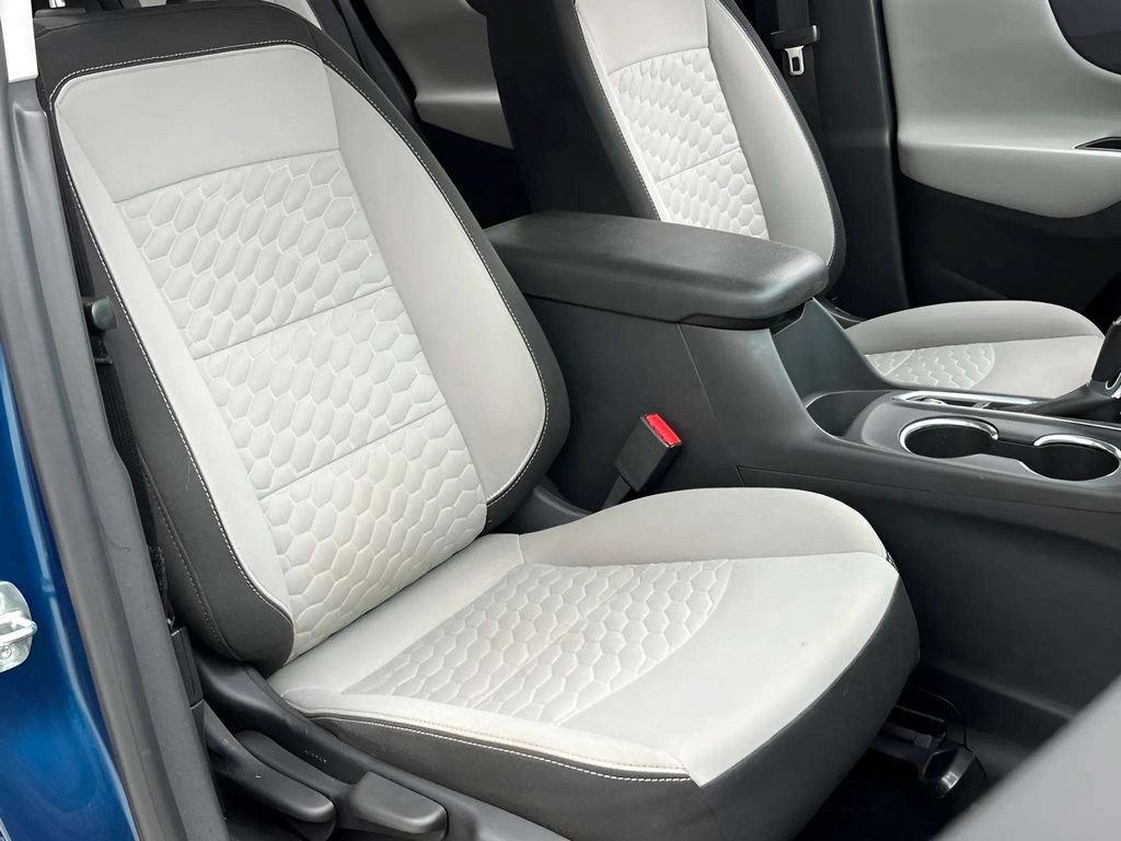Used 2019 Chevrolet Equinox LT w/ Driver Convenience Package FWD image 10