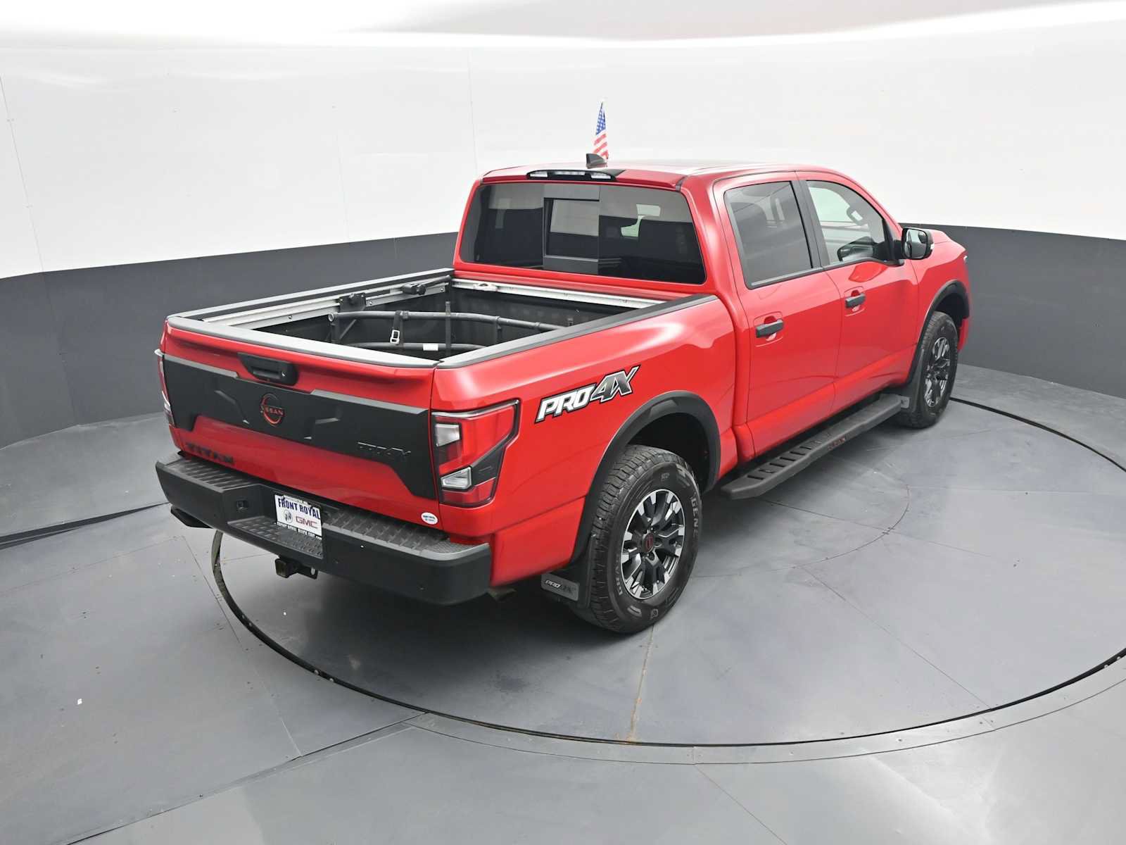 Used 2024 Nissan Titan PRO-4X w/ Pro-4x Convenience Package AWD/4WD image 32