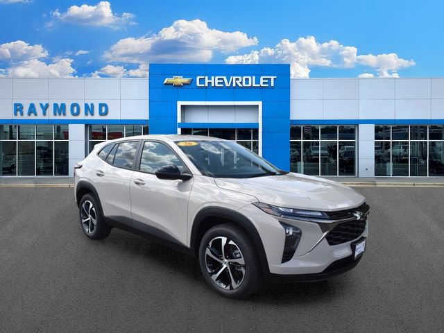 New 2026 Chevrolet Trax RS w/ Sunroof Package FWD image 1