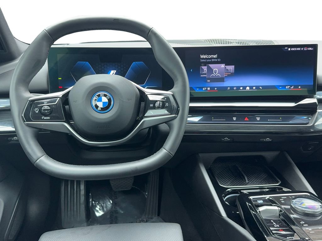 Used 2024 BMW i5 eDrive40i image 17