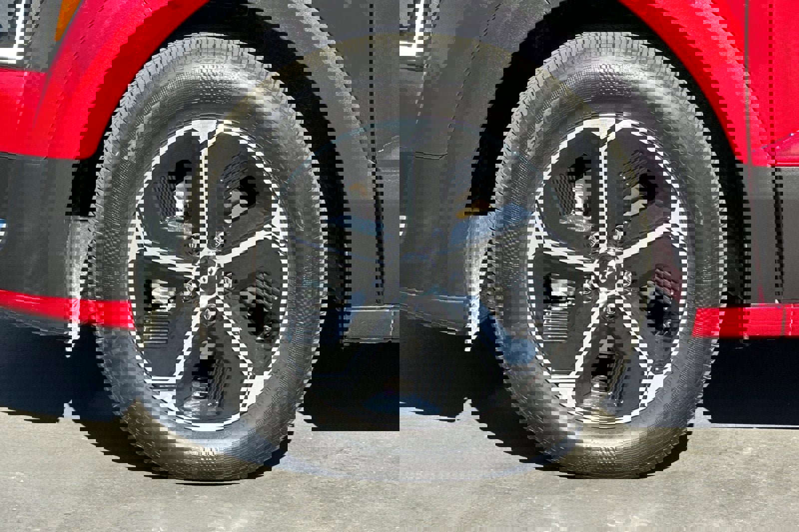 Used 2023 Kia Niro EX image 30