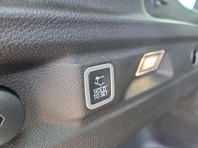 New 2025 Jeep Grand Cherokee L Limited w/ Luxury Tech Group II image 16