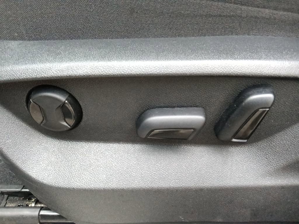 Used 2024 Volkswagen Atlas SE image 18