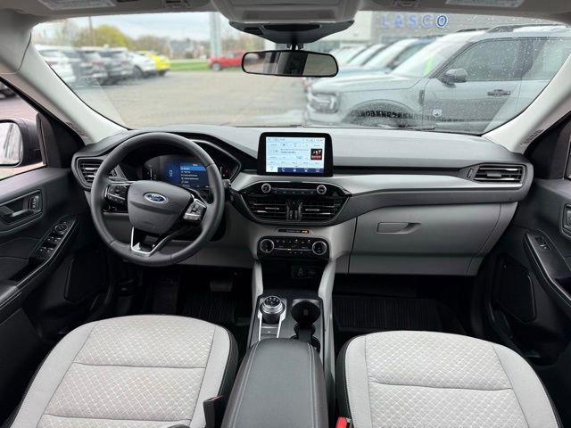 Certified 2024 Ford Escape Active AWD/4WD image 2