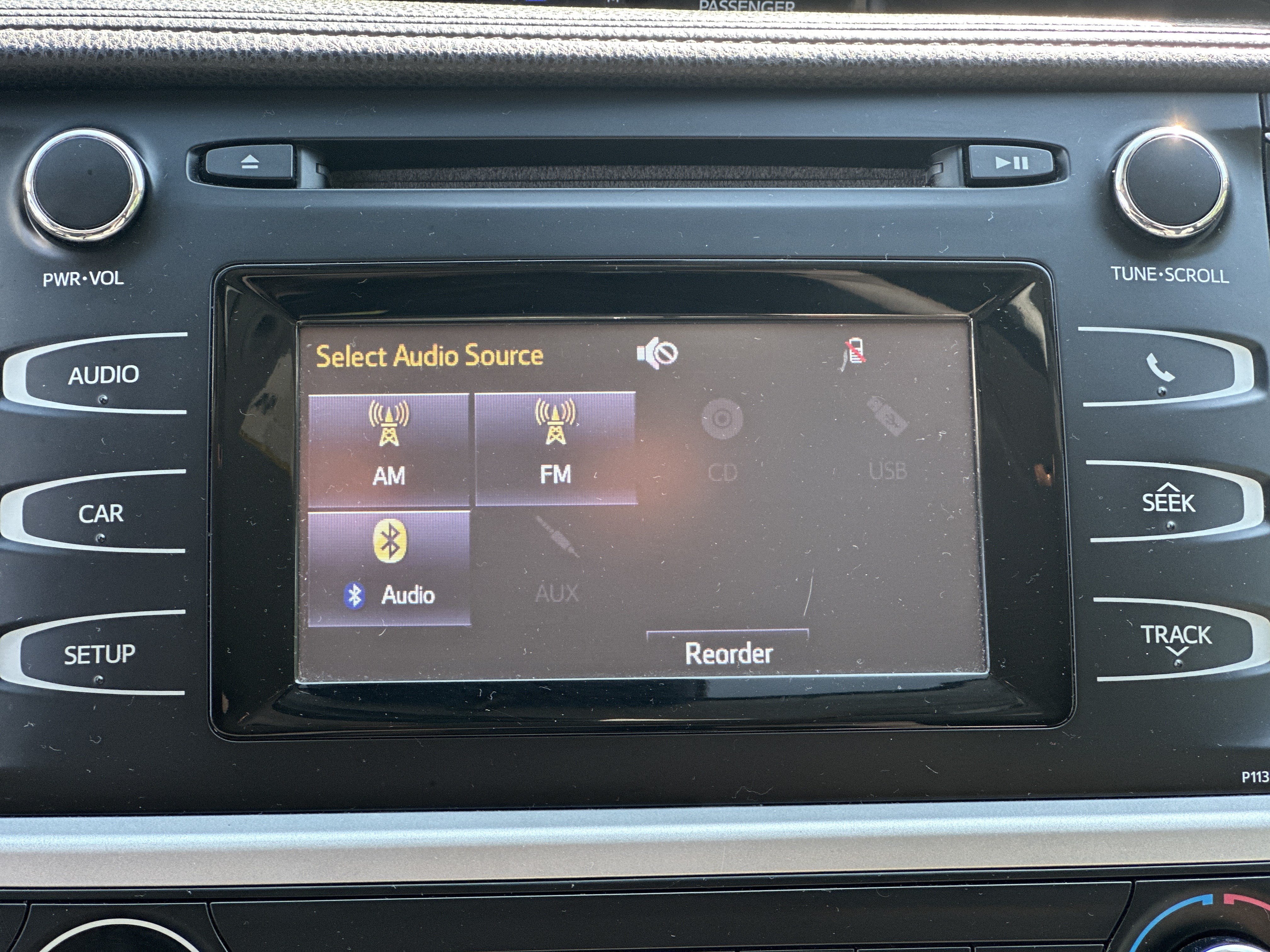 Used 2017 Toyota Highlander LE FWD image 23