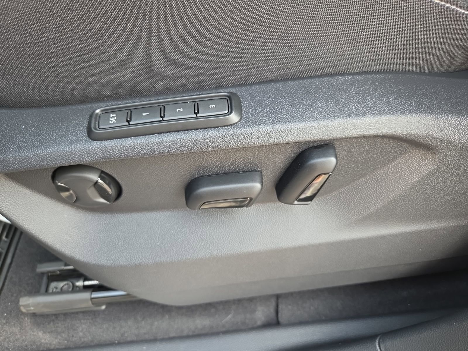 New 2026 Volkswagen Atlas SEL image 19