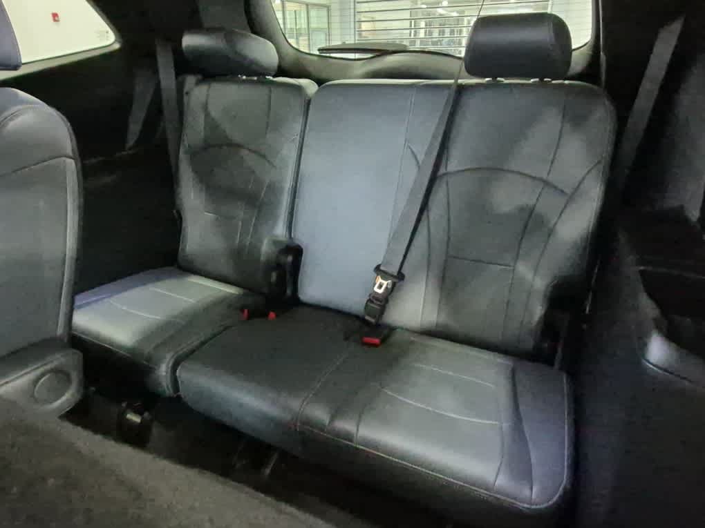 Used 2023 Buick Enclave Essence AWD/4WD image 8