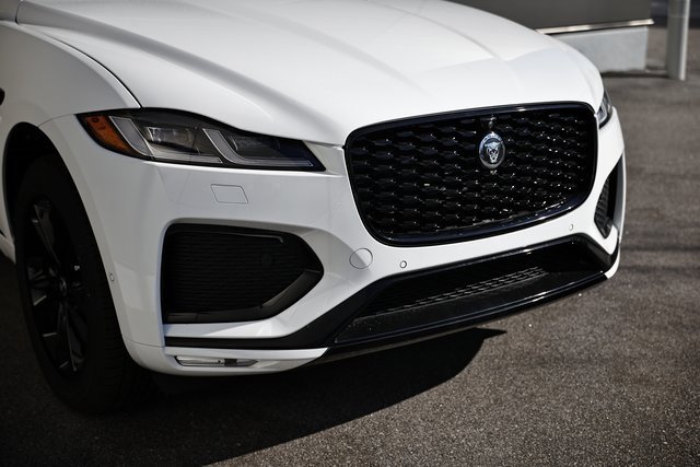 New 2026 Jaguar F-PACE R-Dynamic S image 6