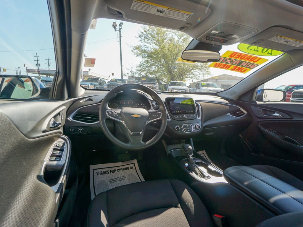 Used 2023 Chevrolet Malibu LT image 14