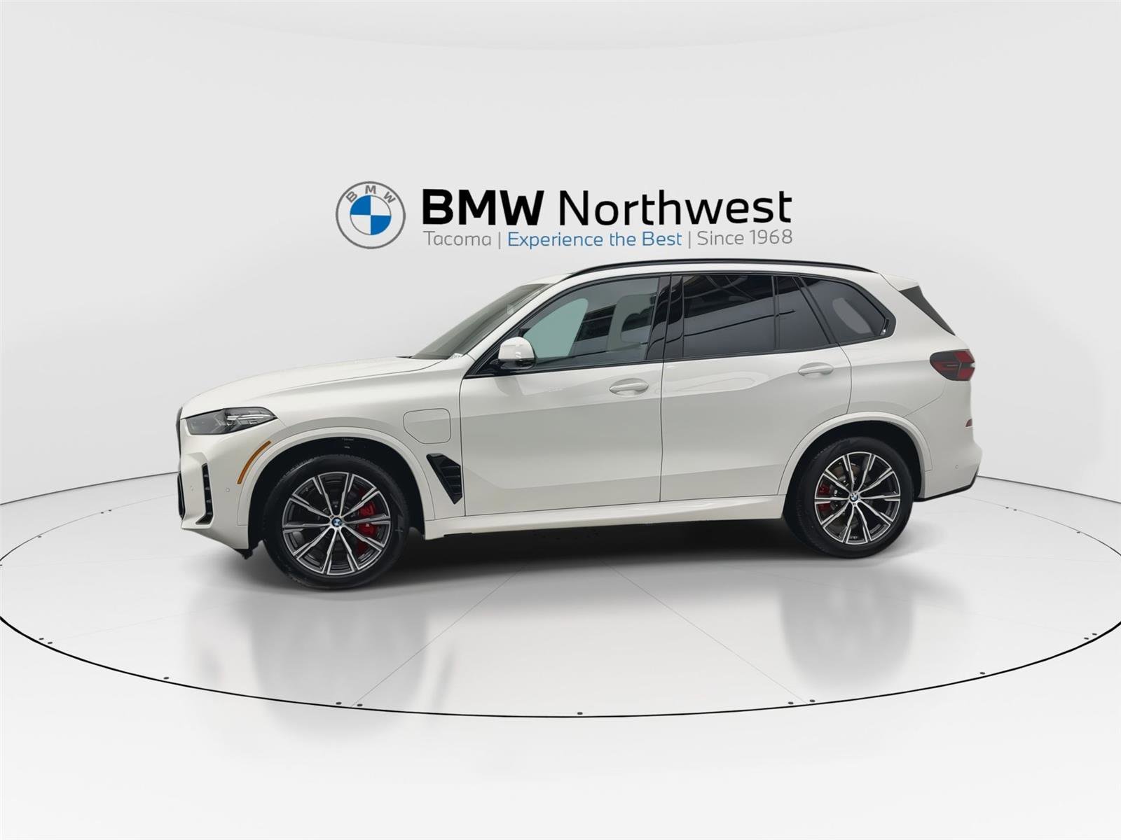 New 2026 BMW X5 xDrive50e w/ M Sport Package image 10