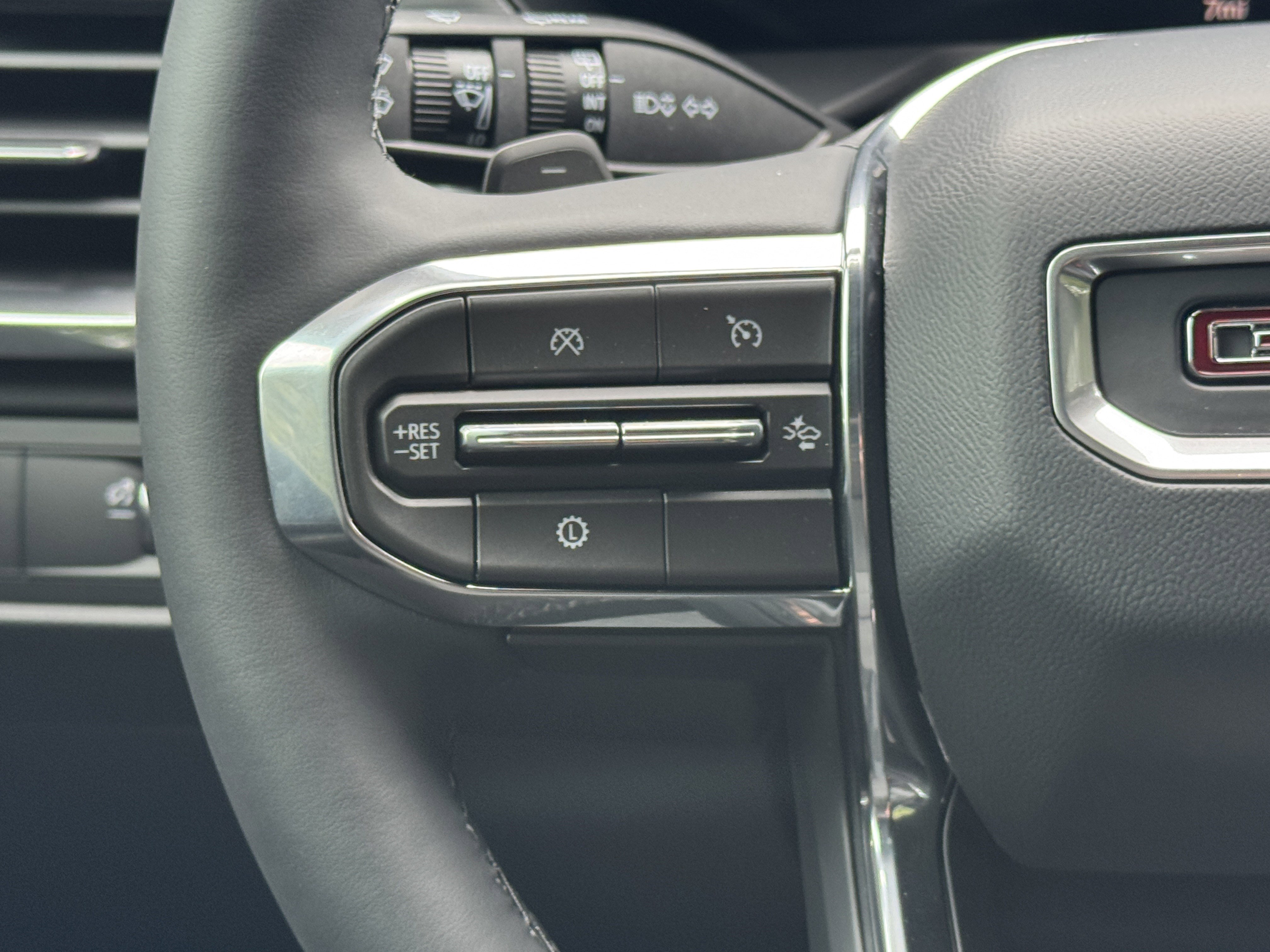 New 2026 GMC Acadia Elevation image 39