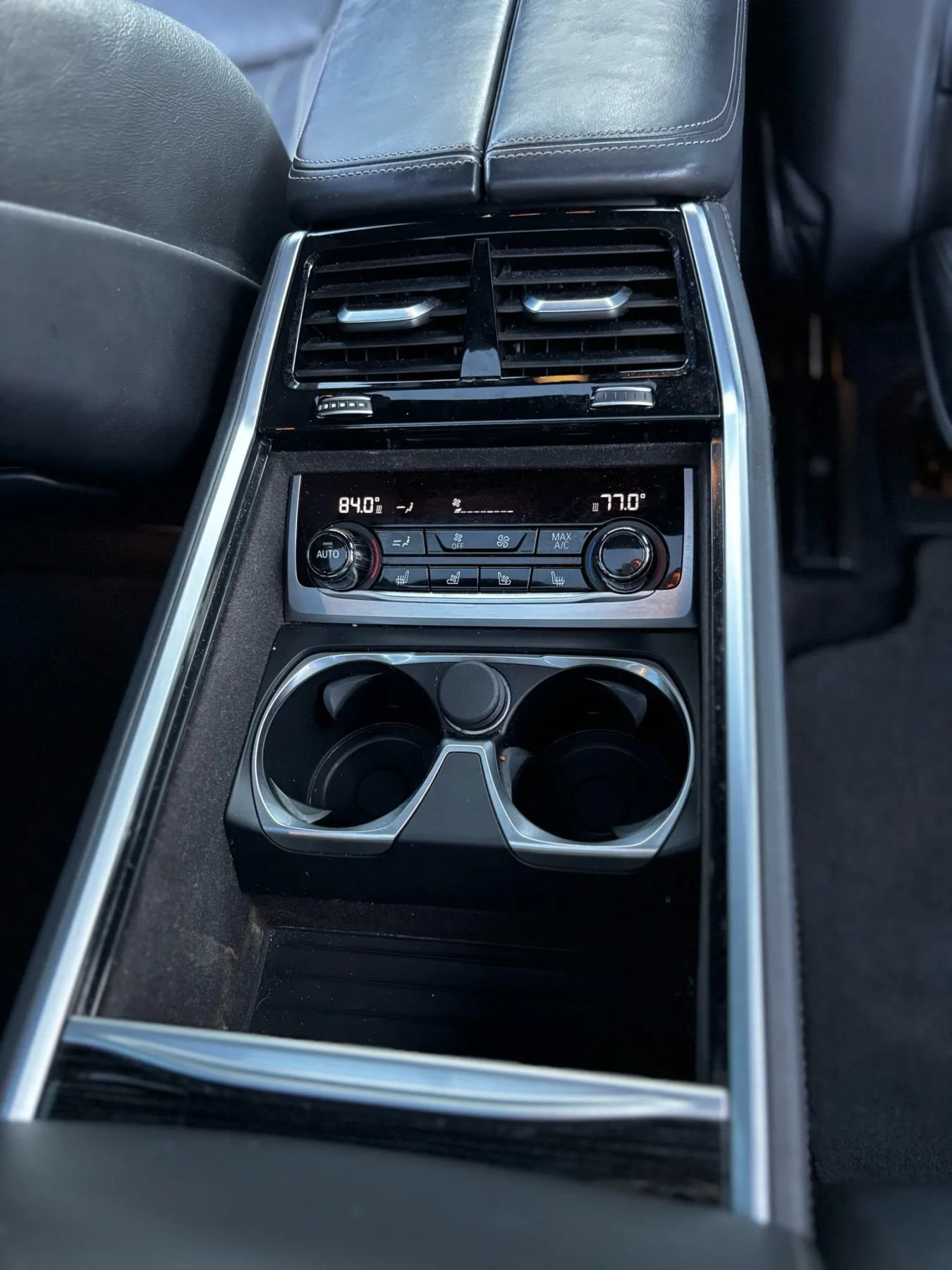 Used 2017 BMW 750i RWD image 21