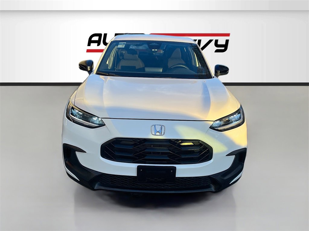 Used 2024 Honda HR-V Sport image 2