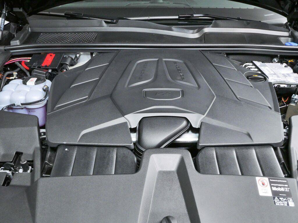 New 2026 Porsche Cayenne AWD/4WD image 36