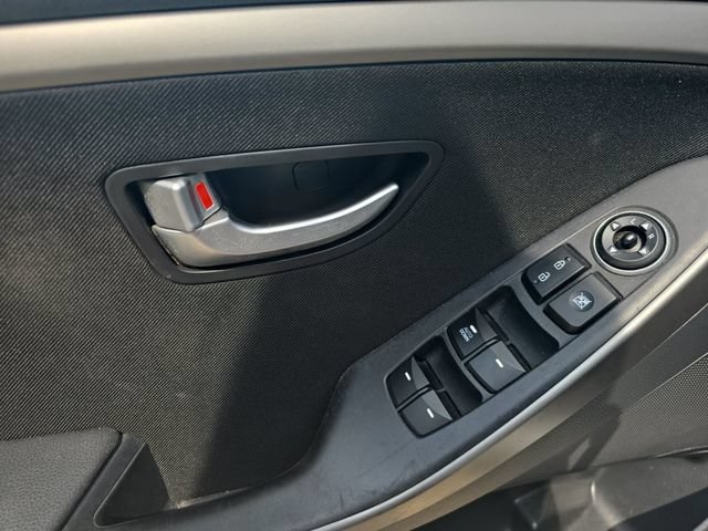 Used 2013 Hyundai Elantra GT FWD image 20