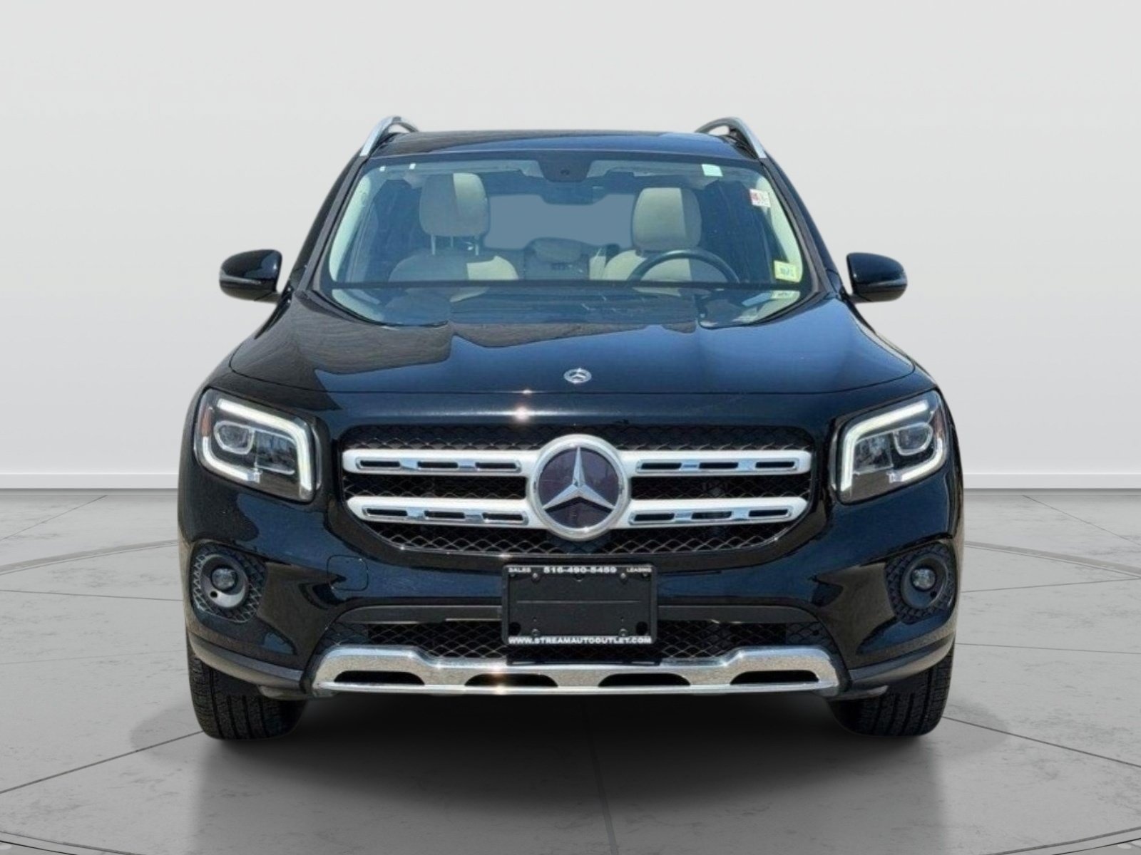 Used 2022 Mercedes-Benz GLB 250 4MATIC image 2