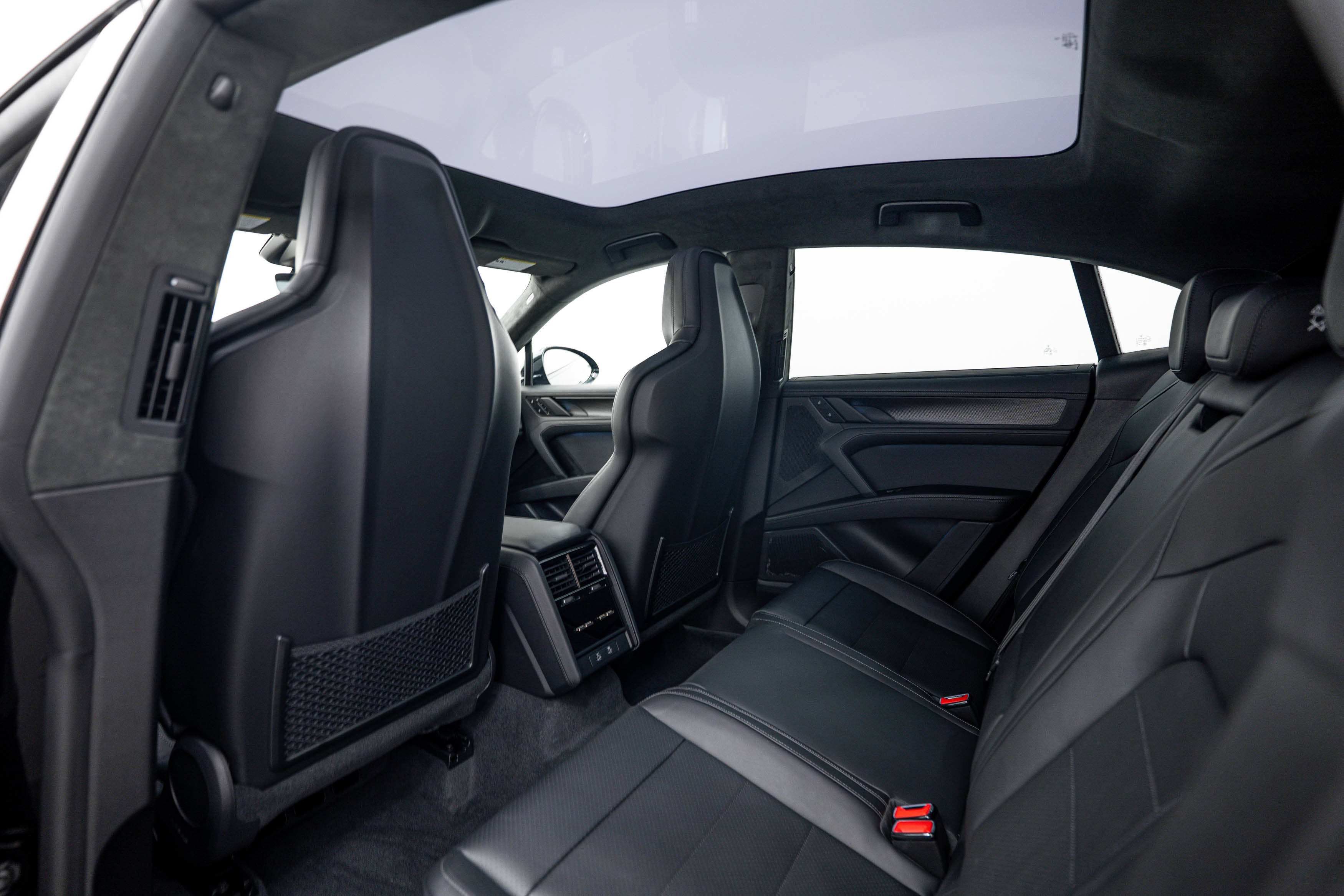 New 2026 Porsche Cayenne Turbo AWD/4WD image 22