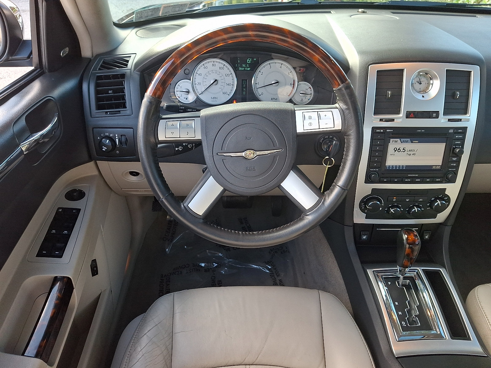 Used 2006 Chrysler 300 C w/ Protection Group II RWD image 12