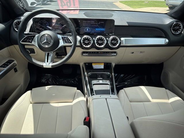 New 2025 Mercedes-Benz GLB 250 image 4