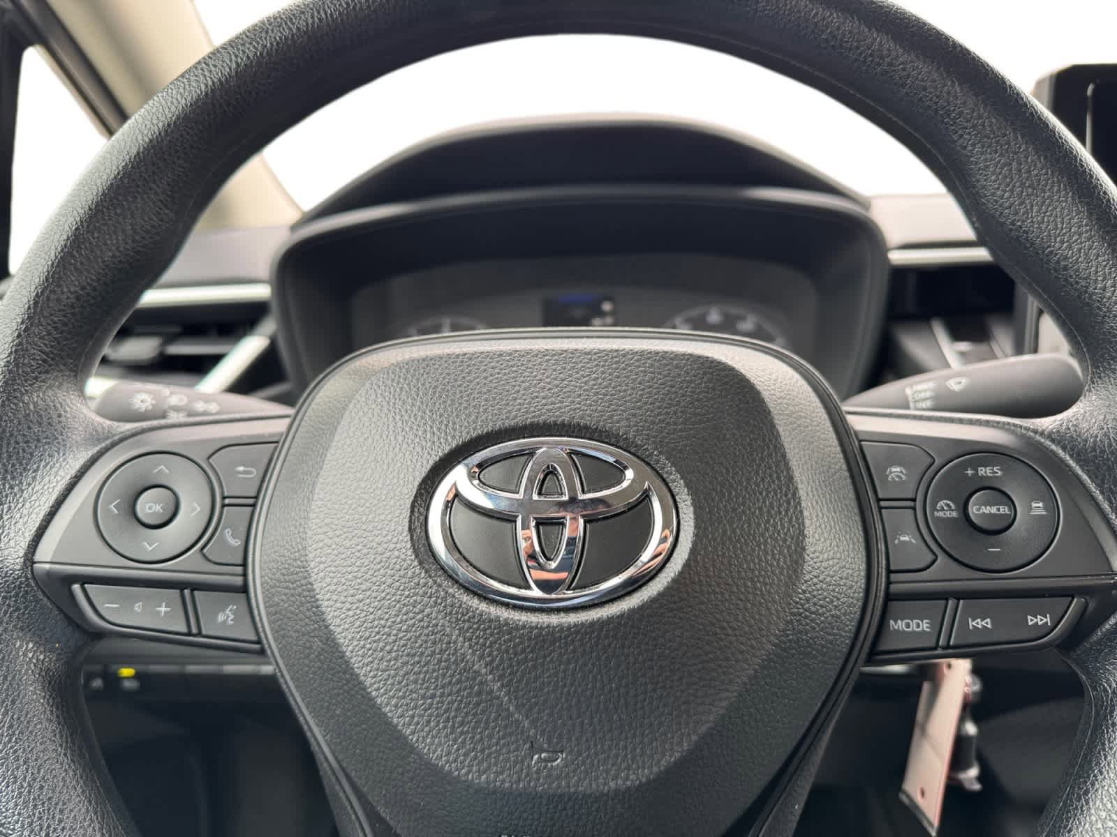 Used 2025 Toyota Corolla LE image 15