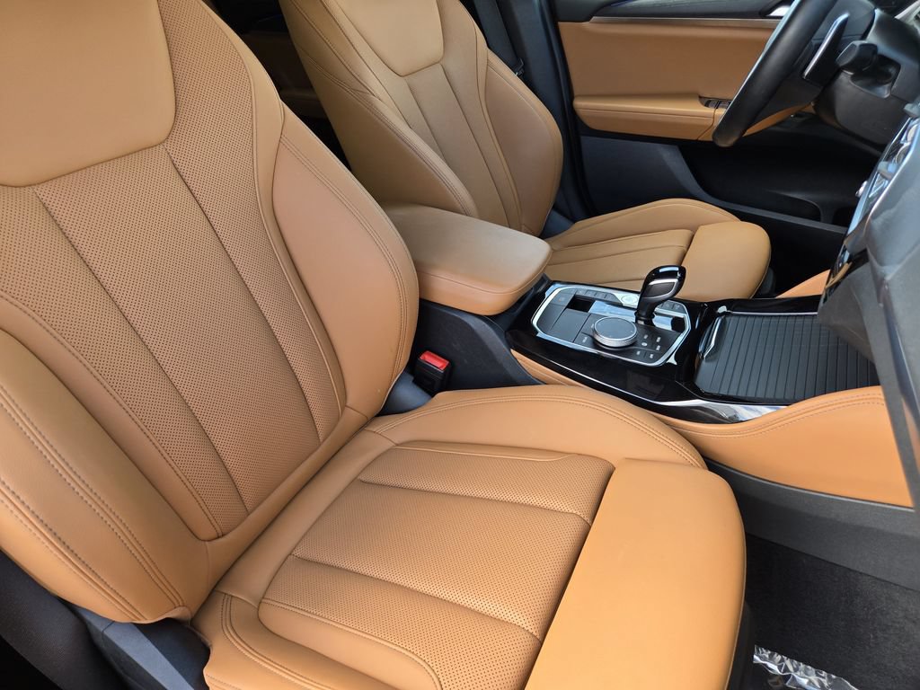 Used 2024 BMW X4 xDrive30i w/ Premium Package AWD/4WD image 15