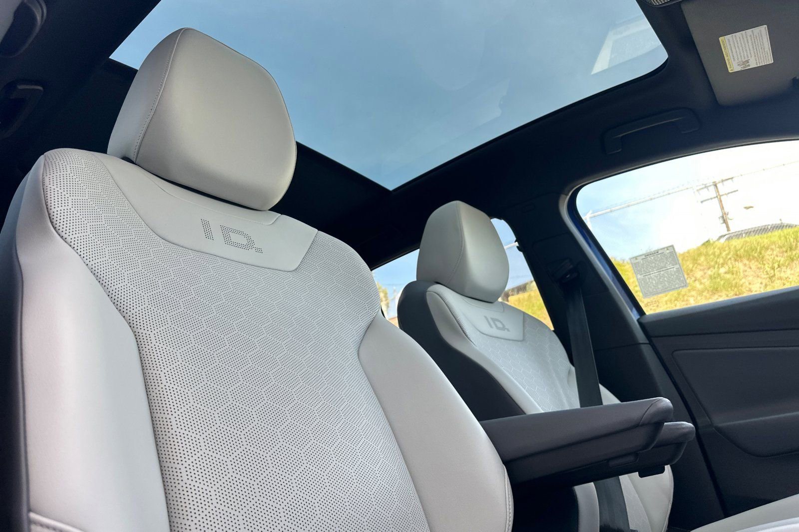 Certified 2022 Volkswagen ID.4 Pro S image 17