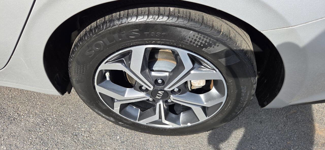 Used 2021 Kia Forte LXS image 10