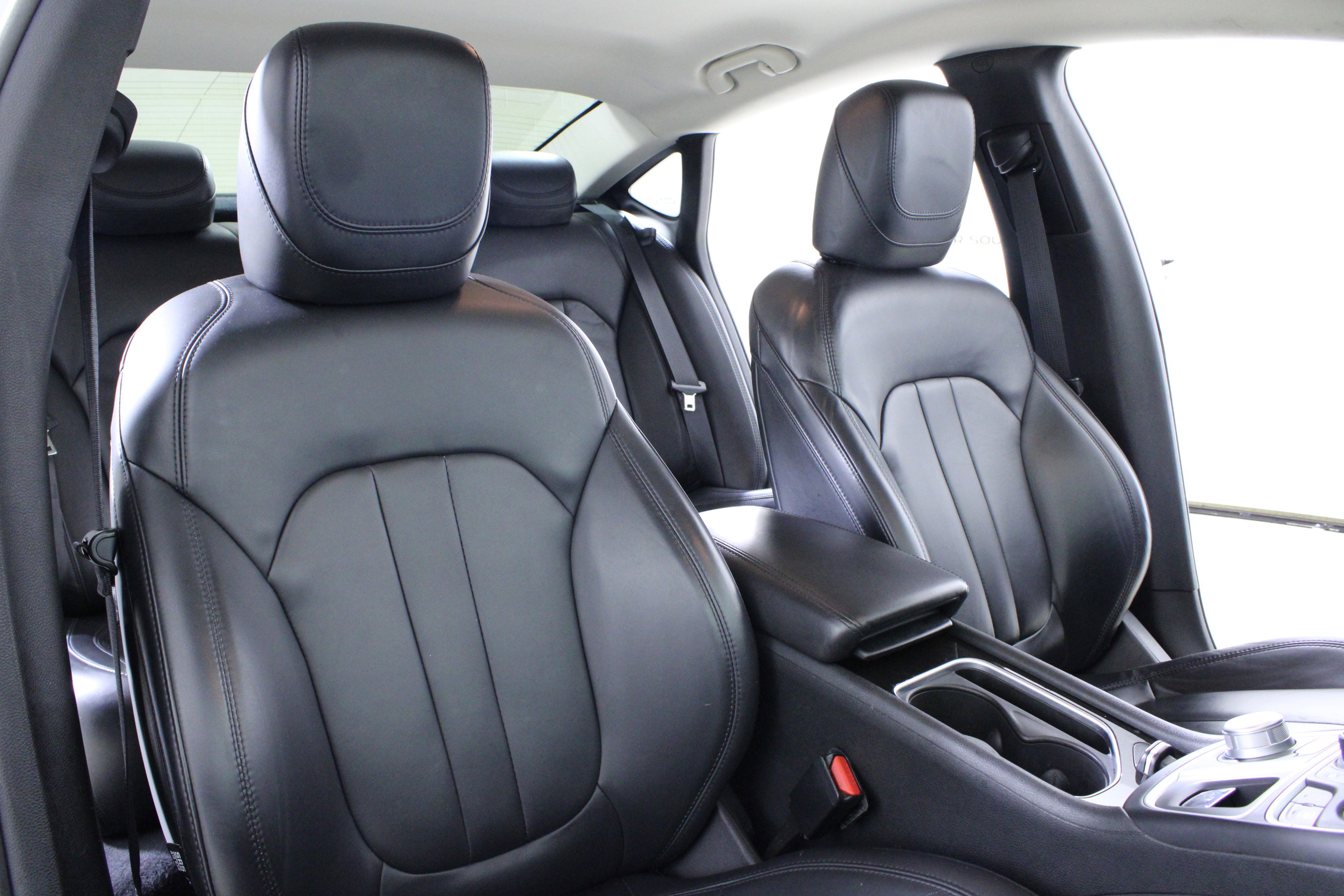 Used 2015 Chrysler 200 C w/ Navigation & Sound Group I image 15