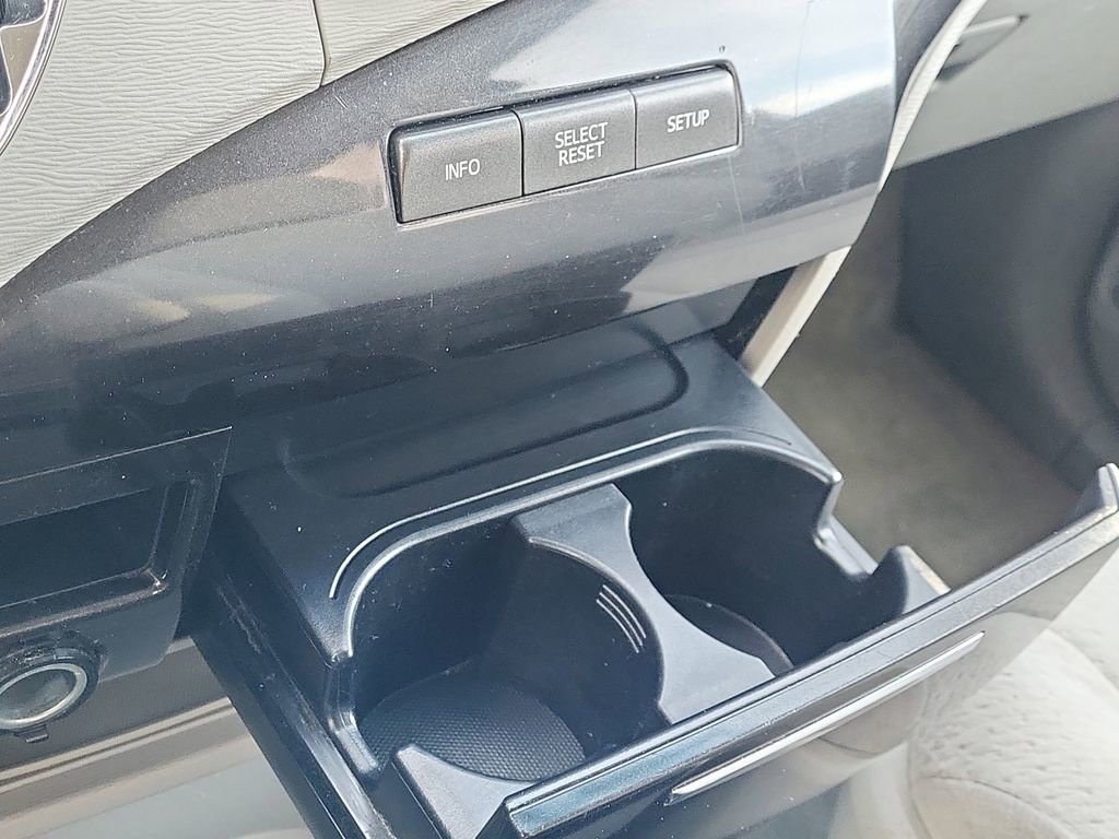 Used 2012 Toyota Sienna LE w/ Towing Pkg image 29