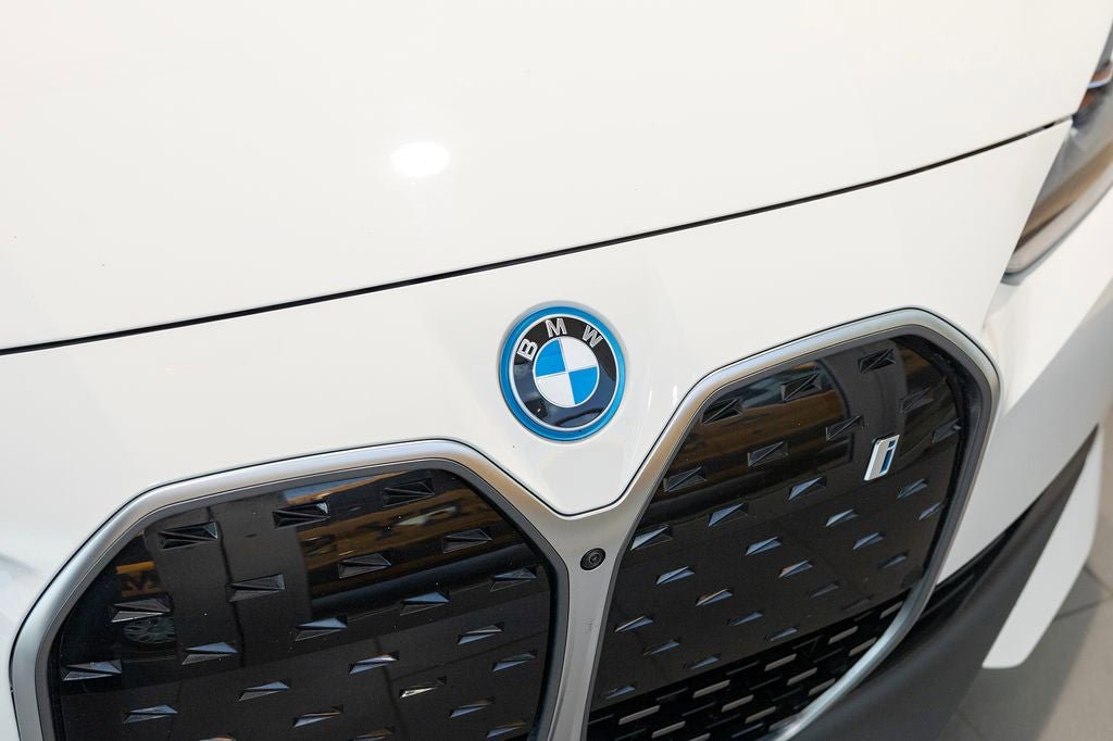 Used 2023 BMW i4 eDrive40 w/ Premium Package RWD image 18
