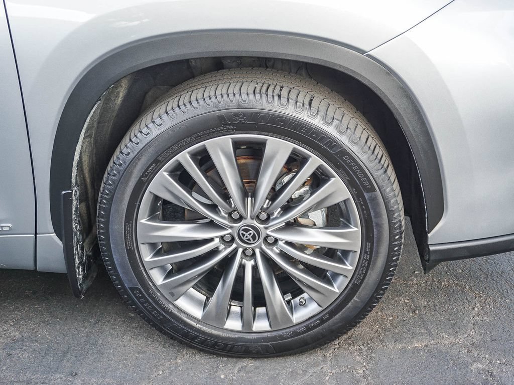 Used 2021 Toyota Highlander Platinum AWD/4WD image 10