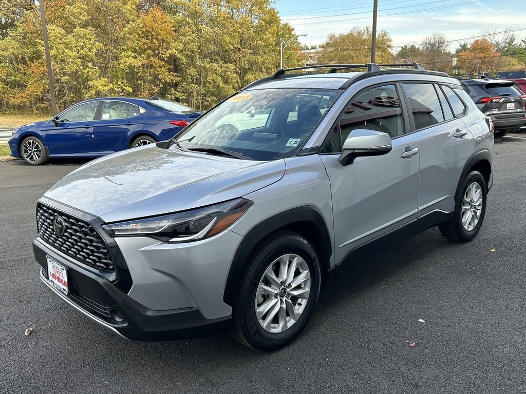 Certified 2023 Toyota Corolla Cross LE image 2
