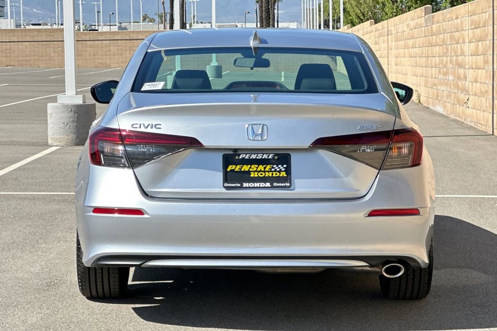 Used 2025 Honda Civic Sport image 5