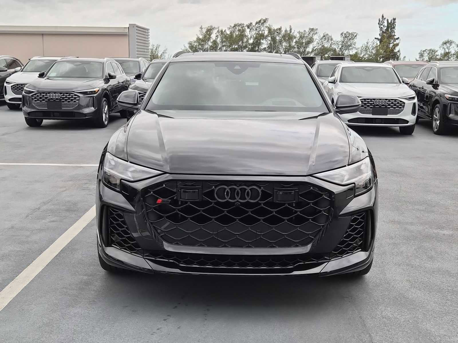 New 2026 Audi RS Q8 performance image 9