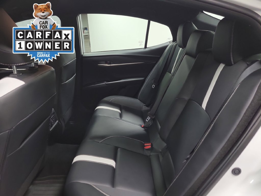 Used 2025 Toyota Camry SE FWD image 29