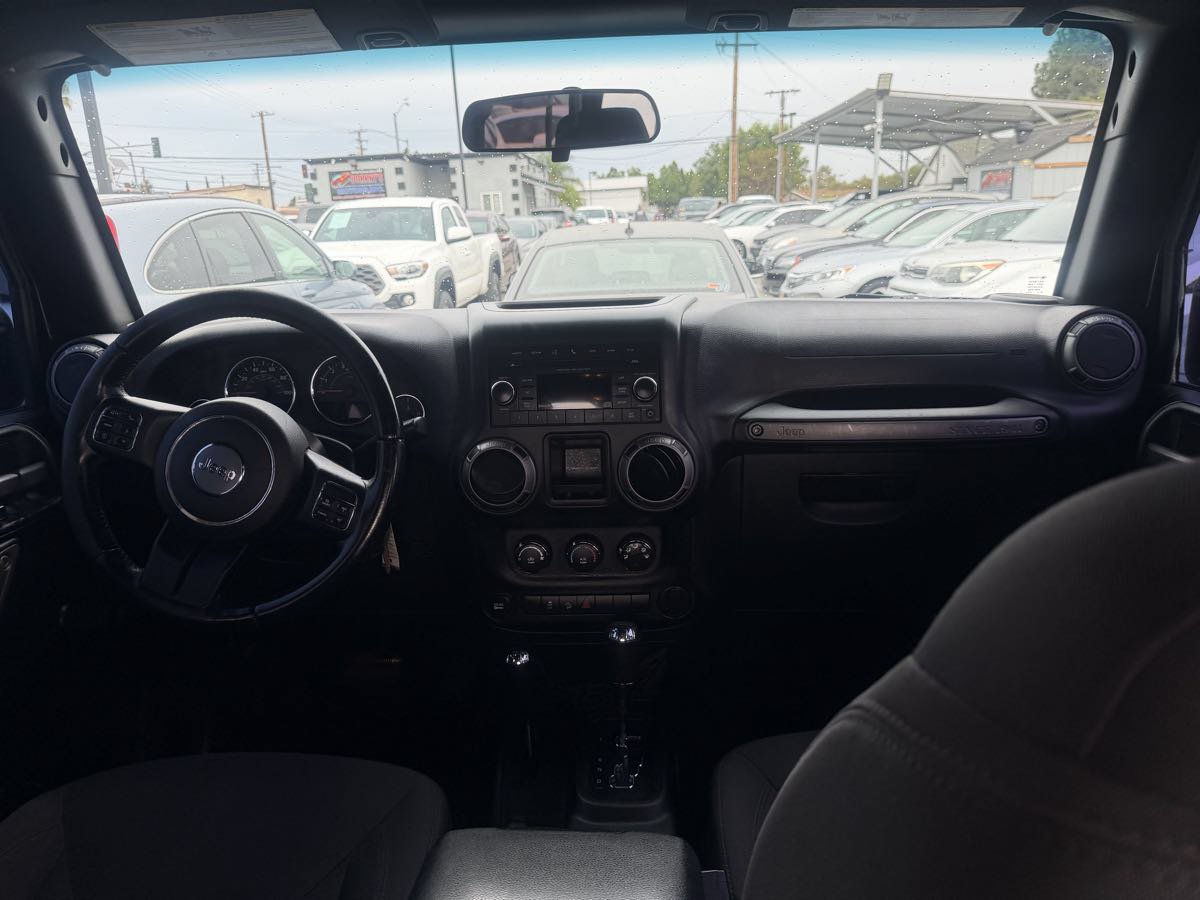 Used 2016 Jeep Wrangler Unlimited Sport w/ Connectivity Group AWD/4WD image 15