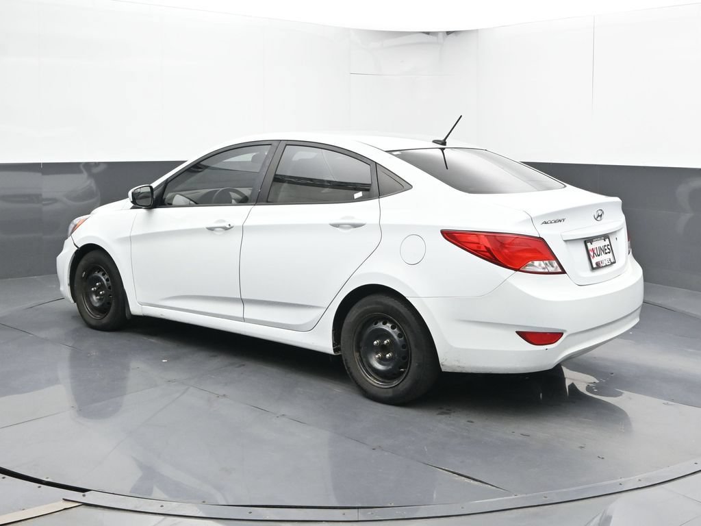 Used 2016 Hyundai Accent SE w/ Option Group 02 FWD image 9
