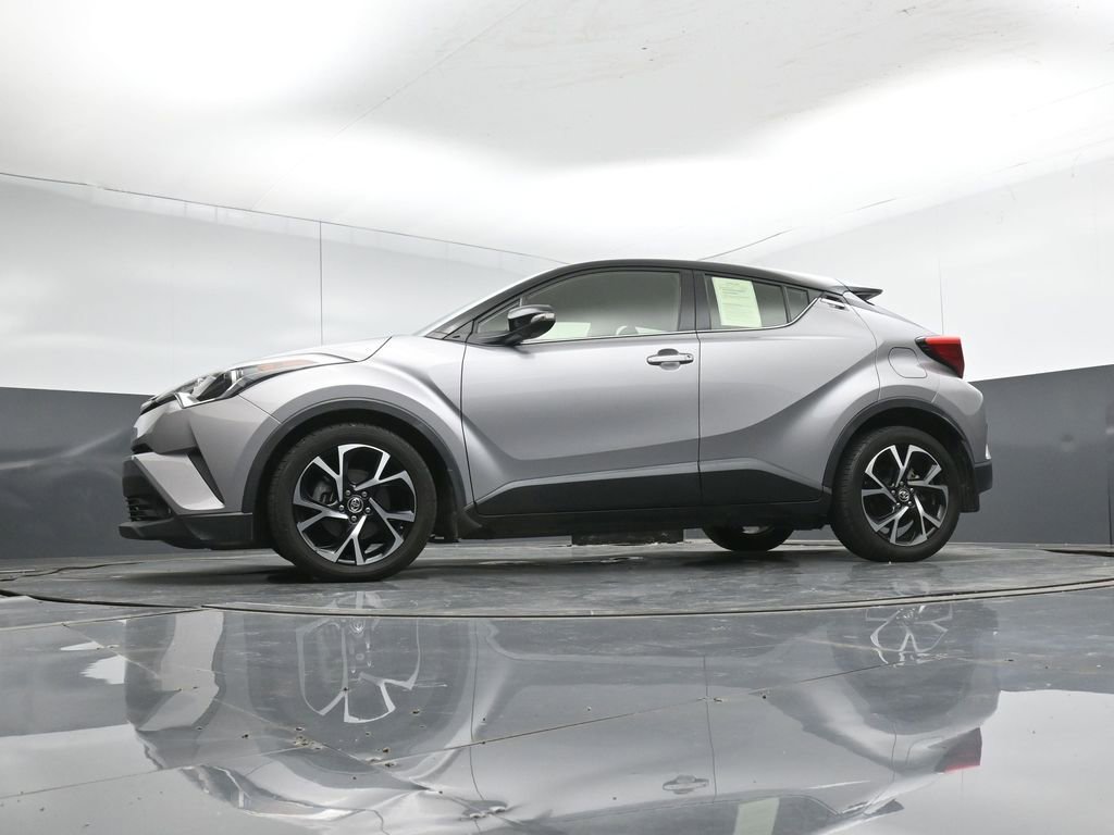 Used 2019 Toyota C-HR Limited FWD image 40