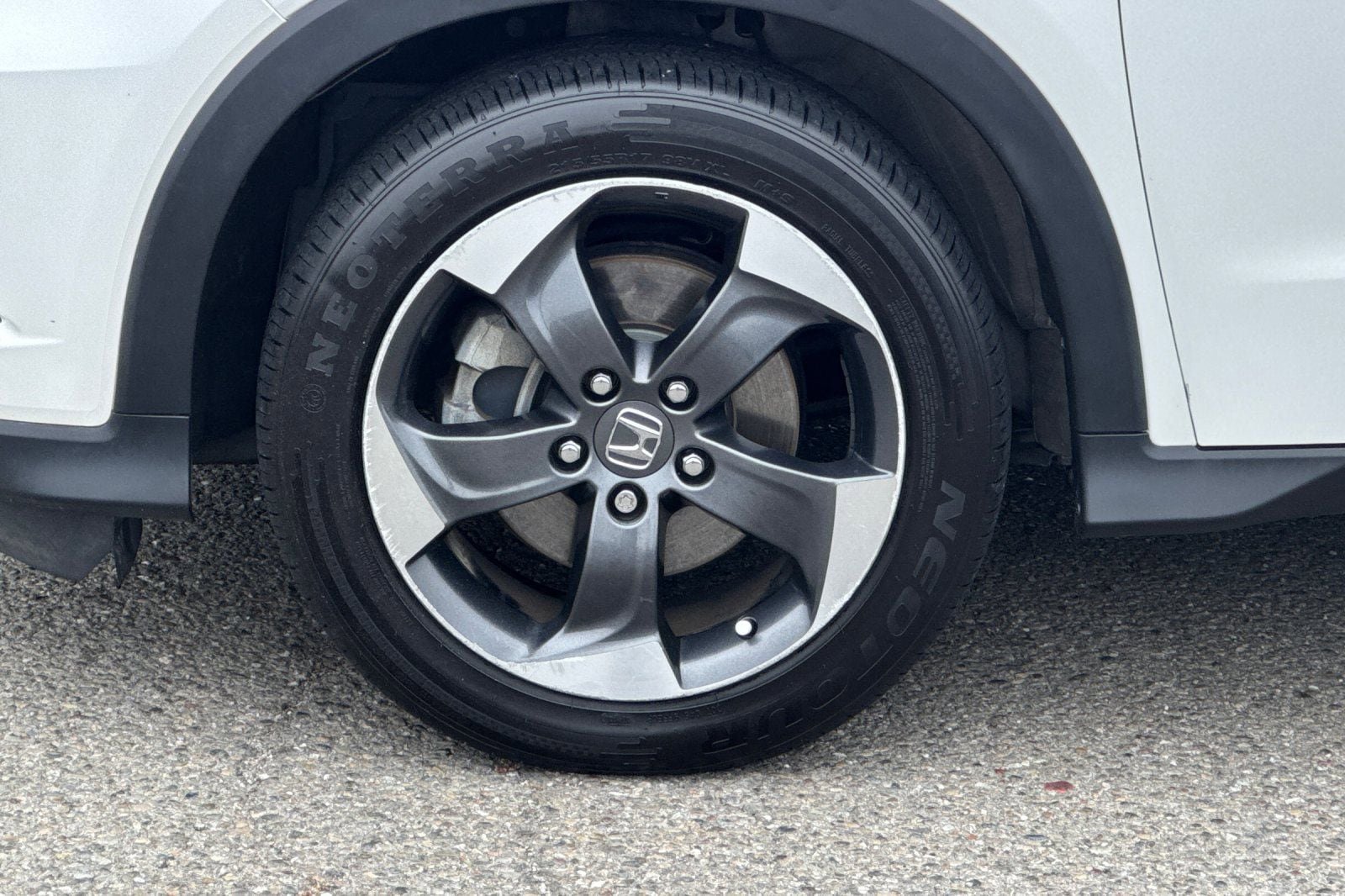 Used 2018 Honda HR-V EX image 29