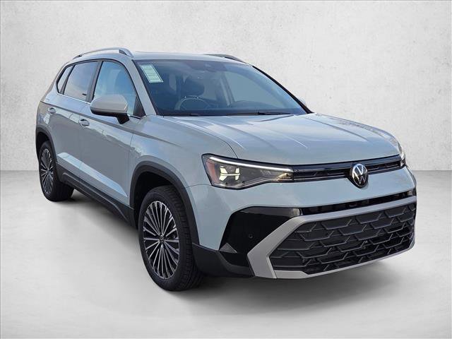 New 2026 Volkswagen Taos SE FWD image 7