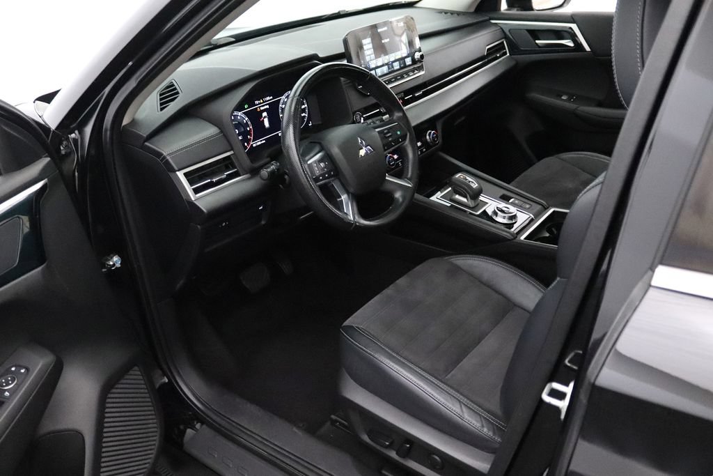Used 2022 Mitsubishi Outlander SE FWD image 17