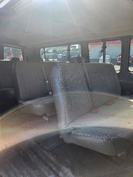 Used 2010 Chevrolet Express 3500 LT w/ LT Preferred Equipment Group RWD image 11