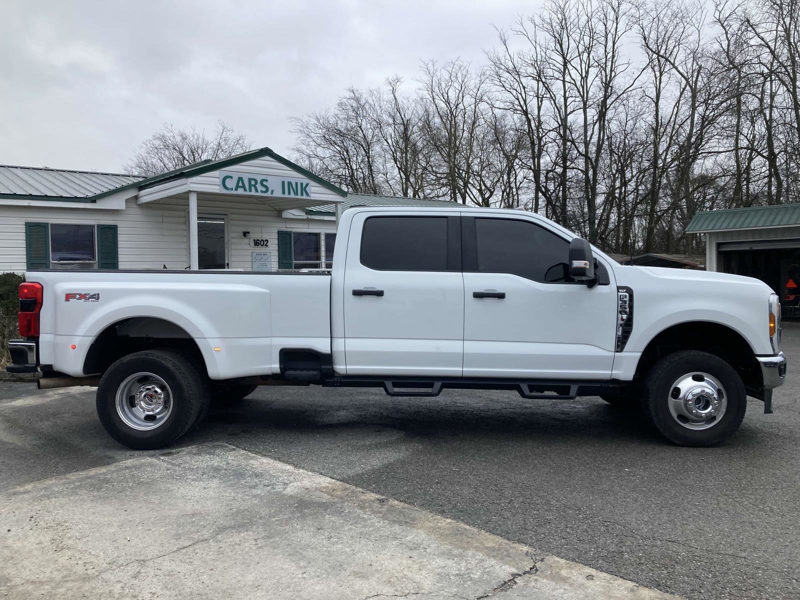 Used 2024 Ford F350 XLT w/ 360-Degree Camera Package image 2