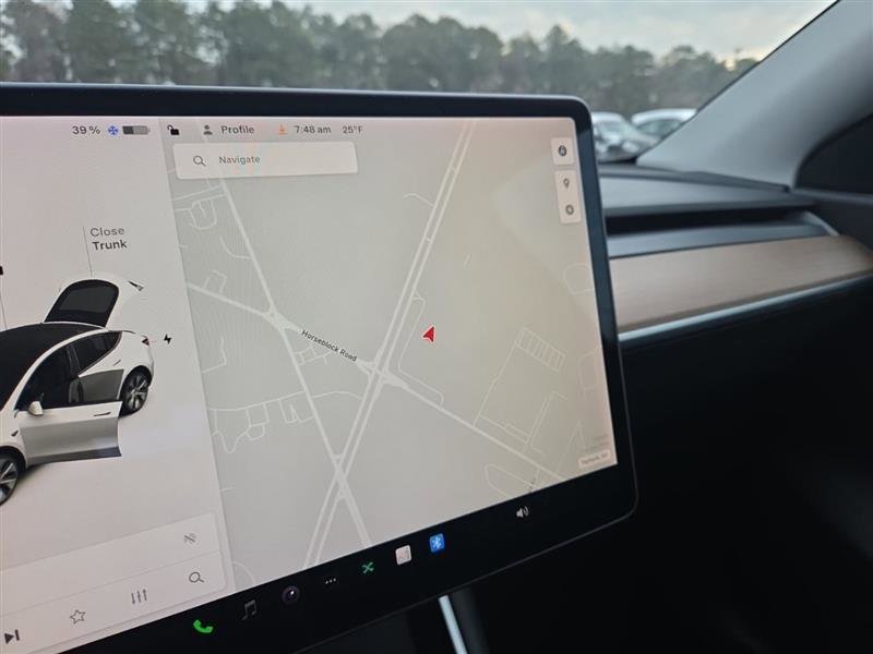 Used 2020 Tesla Model Y Long Range image 6