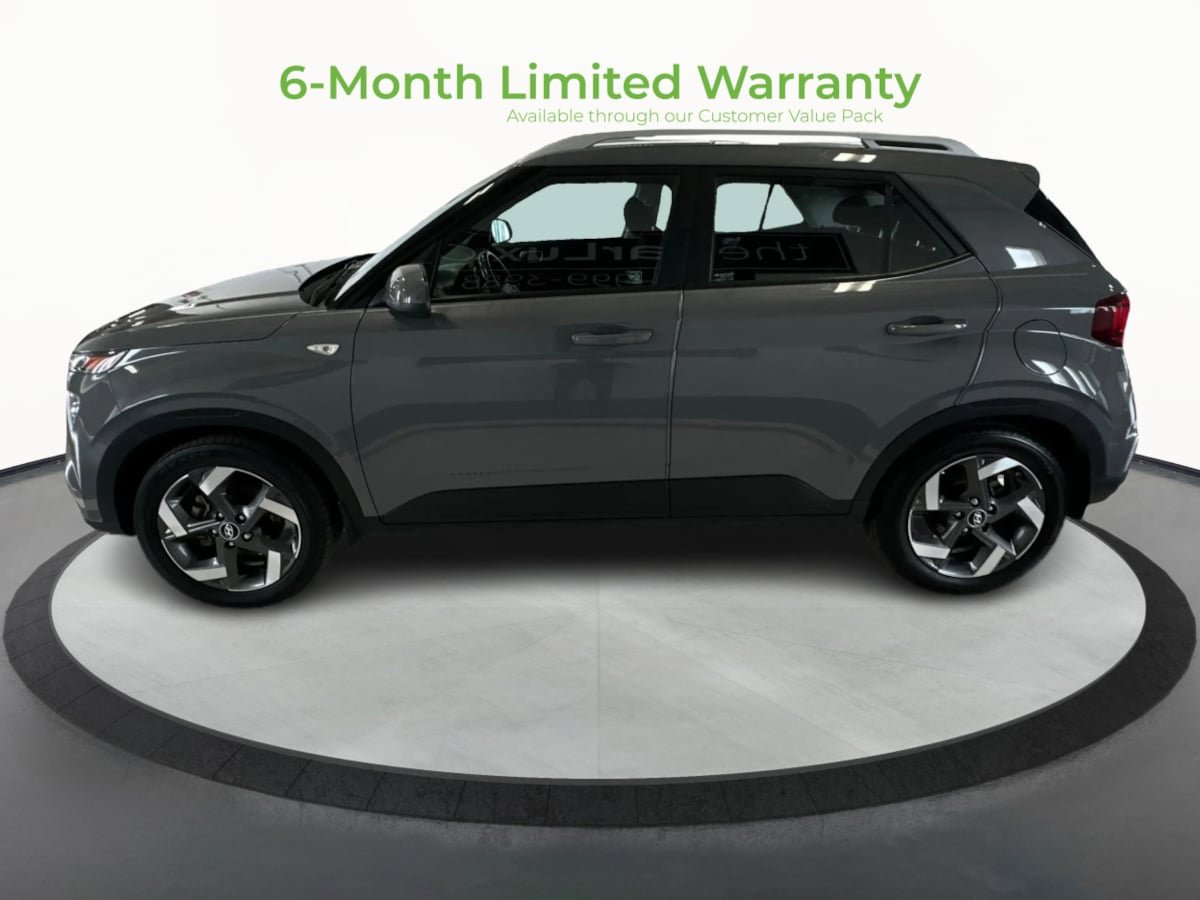 Used 2021 Hyundai Venue SEL FWD image 4