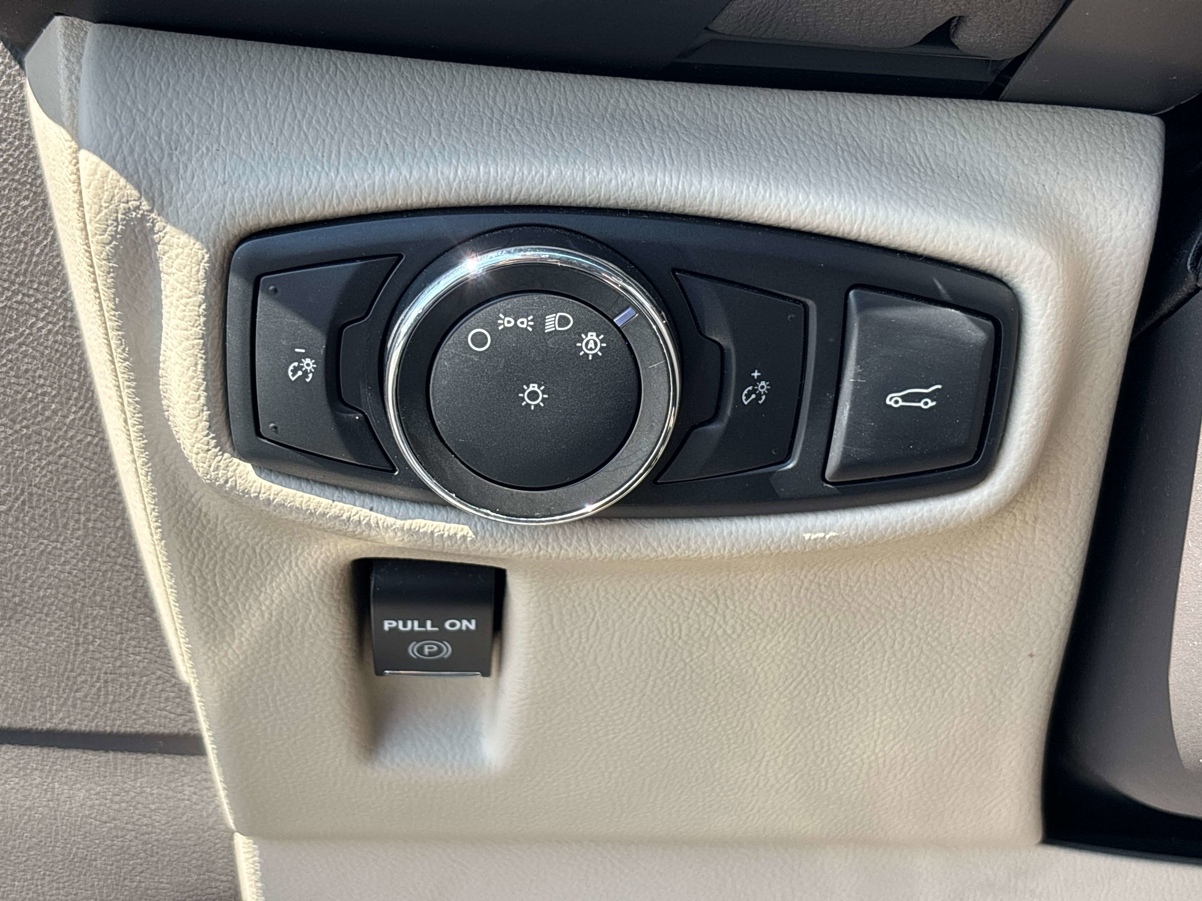 Used 2017 Lincoln MKX Reserve image 31