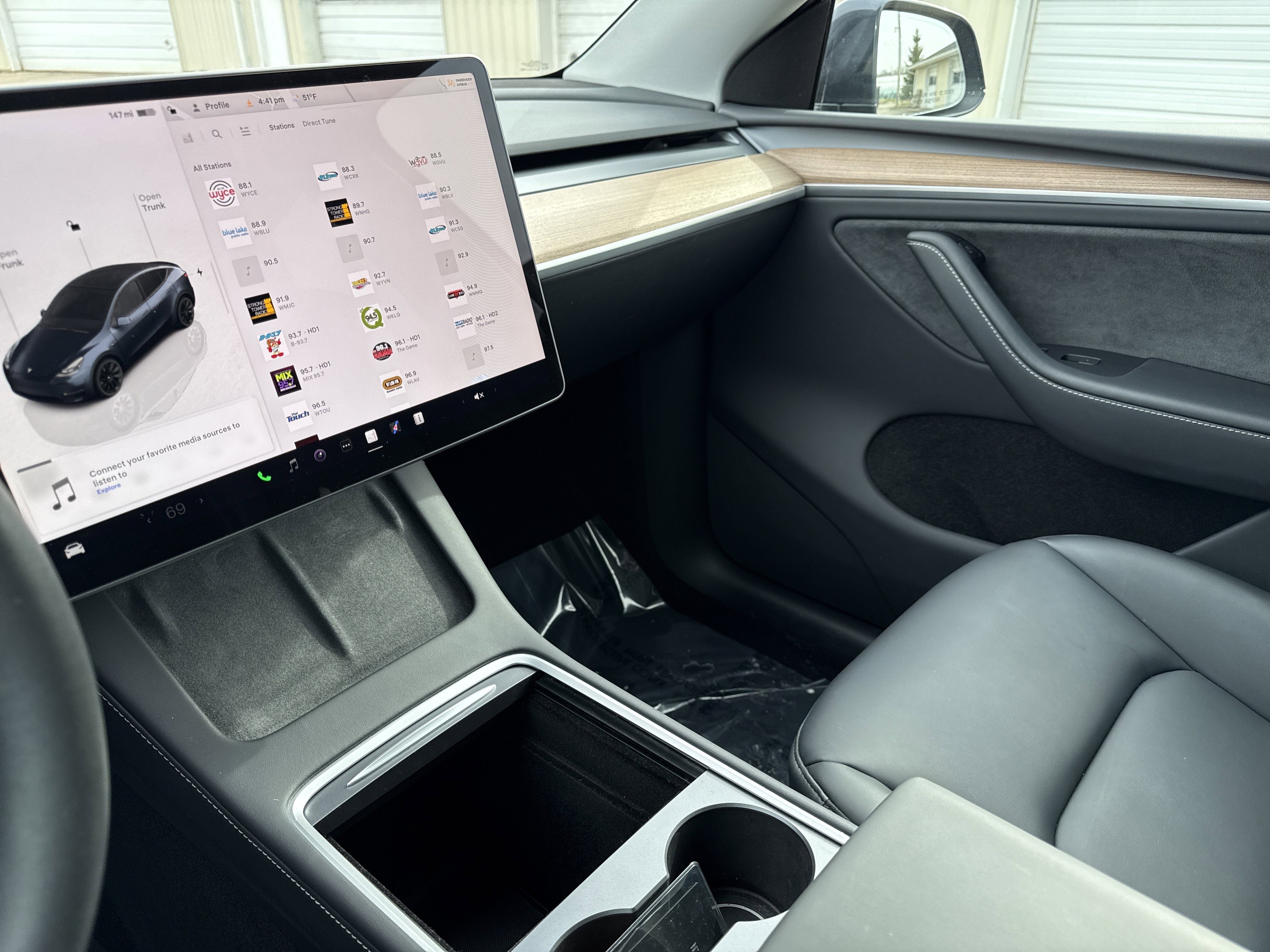 Used 2024 Tesla Model Y Long Range image 29